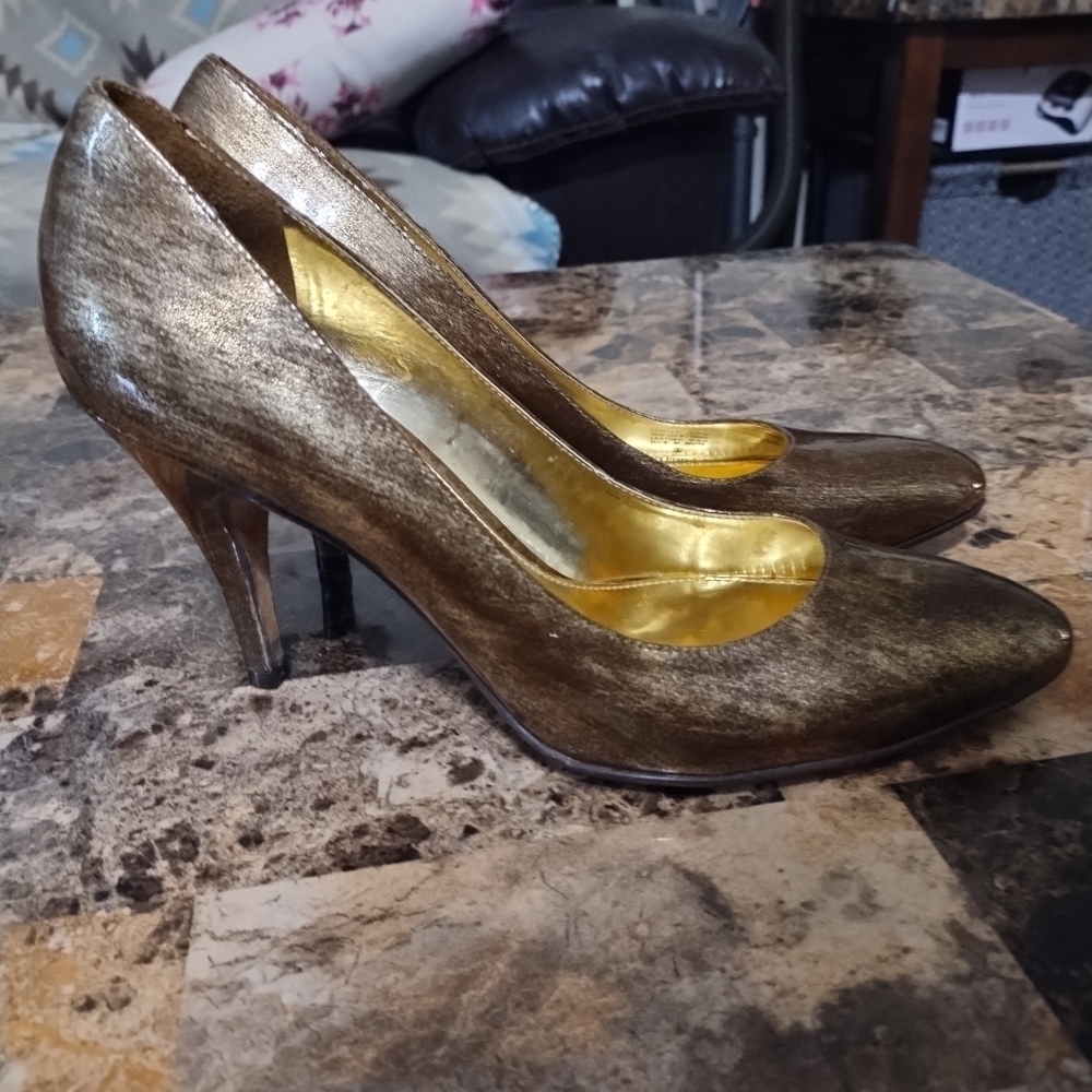 Antonio Melani pumps